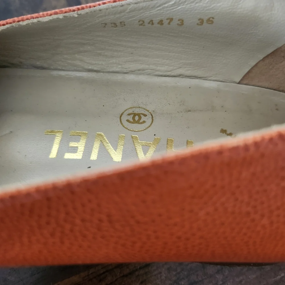 Chanel Orange Pebble Grain Leather Vintage Loafers size 36